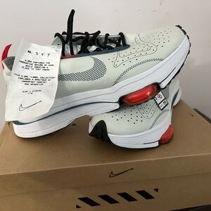 Nike Air Zoom size 11 Light Grey